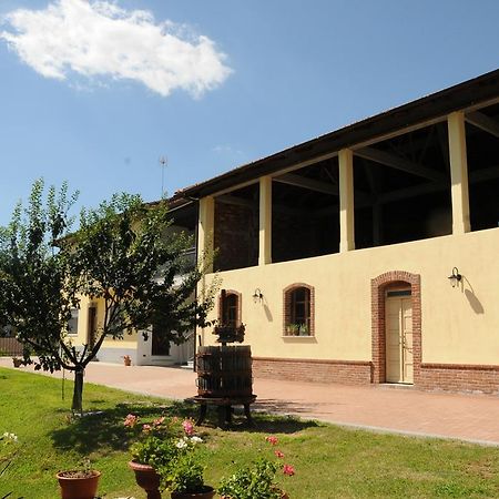 B&B La Coccarda Castell'Alfero Bagian luar foto