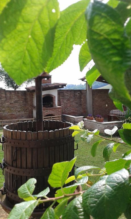 B&B La Coccarda Castell'Alfero Bagian luar foto