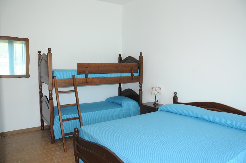 B&B La Coccarda Castell'Alfero Ruang foto