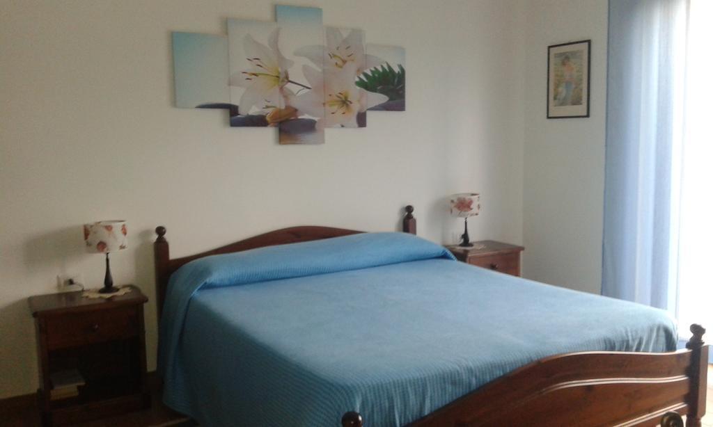 B&B La Coccarda Castell'Alfero Ruang foto