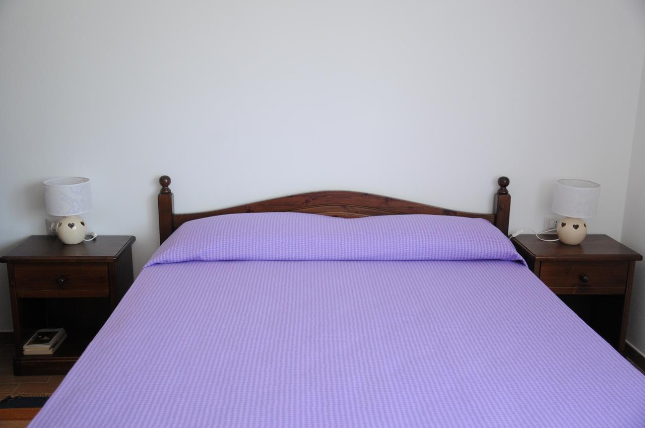 B&B La Coccarda Castell'Alfero Ruang foto